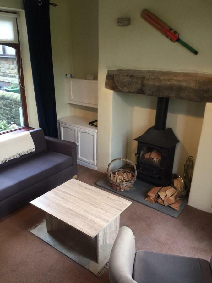 Wicket Green Cottage Хейфийлд Екстериор снимка